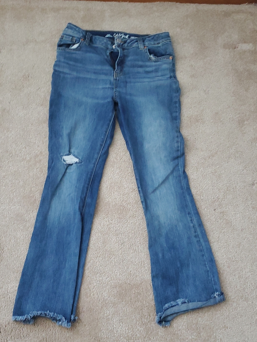 Cat & Jack 14 Girls Blue Flare Jeans with Distressed Knee